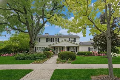 629 Courtland Circle, Western Springs, IL 60558 - Photo 1