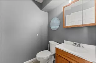 7945 S Phillips Ave, Chicago, IL 60617 - Photo 13