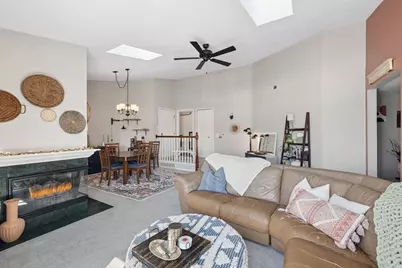 462 S President Street #302, Carol Stream, IL 60188 - Photo 5