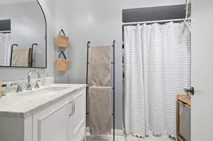 462 S President St, Carol Stream, IL 60188 - Photo 13