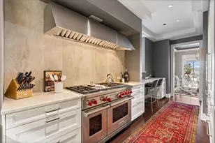 118 E Erie St, Chicago, IL 60611 - Photo 15