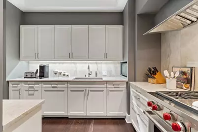118 E Erie Street #35G, Chicago, IL 60611 - Photo 17