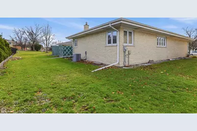 8145 N Grand Court, Niles, IL 60714 - Photo 23