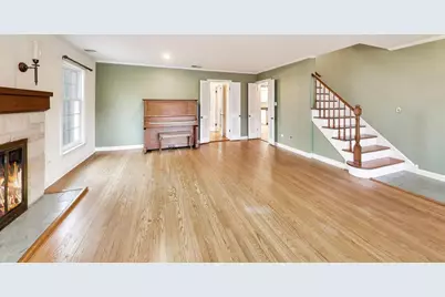 621 E Grove Street, Arlington Heights, IL 60005 - Photo 13