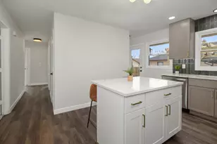 18263 Greenbay Ave, Lansing, IL 60438 - Photo 7