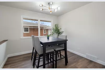 18263 Greenbay Avenue, Lansing, IL 60438 - Photo 9