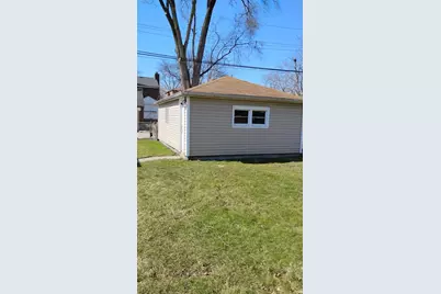 10552 S Eberhart Avenue, Chicago, IL 60628 - Photo 3