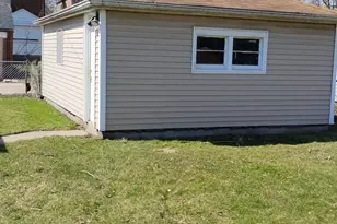 10552 S Eberhart Ave, Chicago, IL 60628 - Photo 3