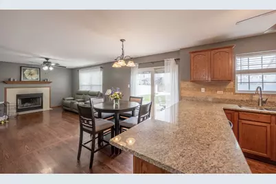 800 Maplewood Drive, Minooka, IL 60447 - Photo 7