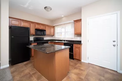 635 Stonegate Drive, Sycamore, IL 60178 - Photo 3