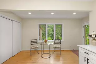 2916 Skyline Dr, Crystal Lake, IL 60012 - Photo 11