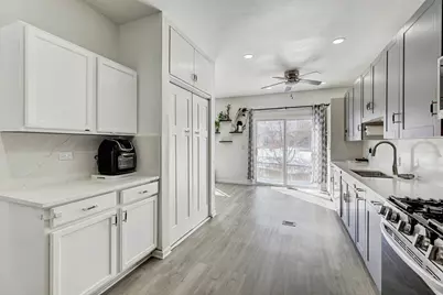 347 Southwicke Drive #0, Streamwood, IL 60107 - Photo 3