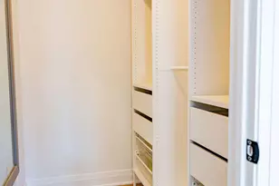 6964 W Cleveland St, Niles, IL 60714 - Photo 9