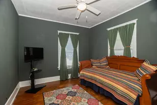 219 W Oak Ave, Wheaton, IL 60187 - Photo 11