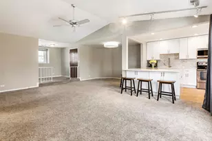 176 Grove Ave, Des Plaines, IL 60016 - Photo 7