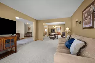 2518 Imgrund Rd, North Aurora, IL 60542 - Photo 7