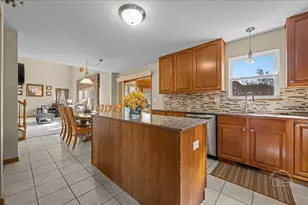 2518 Imgrund Rd, North Aurora, IL 60542 - Photo 11