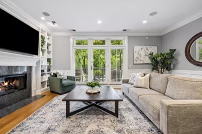 630 W Wellington Avenue #1E, Chicago, IL 60657 - Photo 3