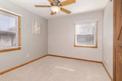 205 N Crestview Drive, Pontiac, IL 61764 - Photo 23