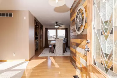 205 N Crestview Drive, Pontiac, IL 61764 - Photo 3