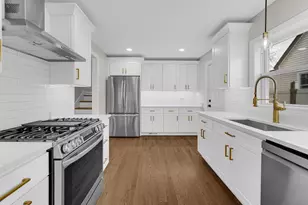 5945 Cleveland St, Morton Grove, IL 60053 - Photo 5