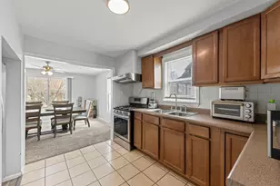 704 Francis St, Joliet, IL 60432 - Photo 11