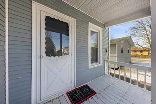 704 Francis St, Joliet, IL 60432 - Photo 3