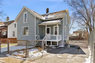 704 Francis St, Joliet, IL 60432 - Photo 1