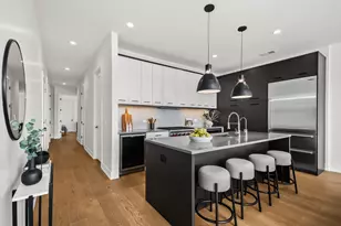 1203 W Augusta Blvd, Chicago, IL 60642 - Photo 7