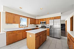 4305 Fairfax Dr, Crystal Lake, IL 60014 - Photo 19