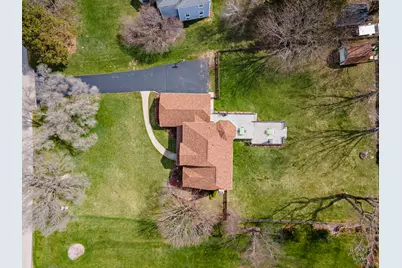 4305 Fairfax Drive, Crystal Lake, IL 60014 - Photo 3