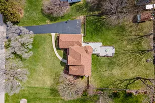 4305 Fairfax Dr, Crystal Lake, IL 60014 - Photo 3