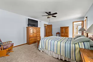 4305 Fairfax Dr, Crystal Lake, IL 60014 - Photo 29