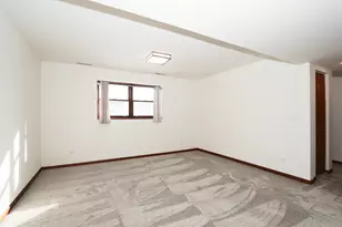 100 Barberry Dr, Crystal Lake, IL 60014 - Photo 23