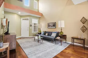 529 Shakespeare Dr, Grayslake, IL 60030 - Photo 3