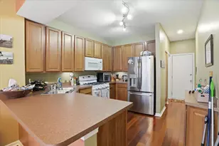 529 Shakespeare Dr, Grayslake, IL 60030 - Photo 9