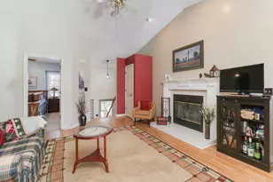 2739 Arrowhead Dr, Bloomington, IL 61704 - Photo 9