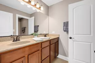 229 Grant St, Downers Grove, IL 60515 - Photo 21