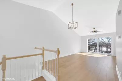 2831 S Embers Lane, Arlington Heights, IL 60005 - Photo 5