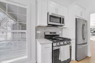 2831 S Embers Ln, Arlington Heights, IL 60005 - Photo 19