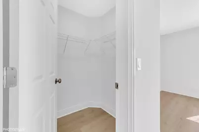 2831 S Embers Lane, Arlington Heights, IL 60005 - Photo 13