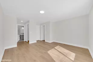 2831 S Embers Ln, Arlington Heights, IL 60005 - Photo 9