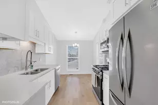 2831 S Embers Ln, Arlington Heights, IL 60005 - Photo 15