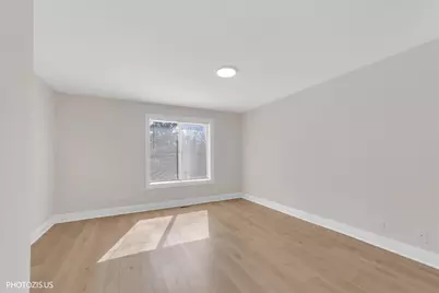 2831 S Embers Lane, Arlington Heights, IL 60005 - Photo 7