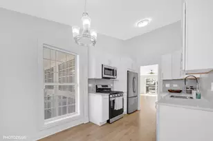 2831 S Embers Ln, Arlington Heights, IL 60005 - Photo 17