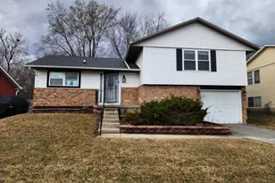 18108 Fountainbleau Dr, Hazel Crest, IL 60429 - Photo 1