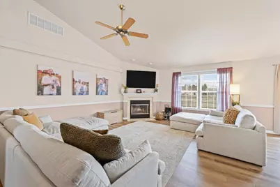 2003 Macintosh Lane, Monticello, IL 61856 - Photo 5