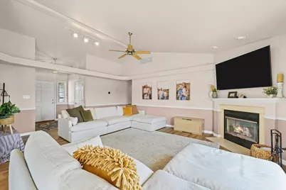 2003 Macintosh Lane, Monticello, IL 61856 - Photo 7