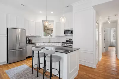 618 W Barry Avenue #2, Chicago, IL 60657 - Photo 9