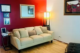 1633 E 93rd St, Chicago, IL 60617 - Photo 3